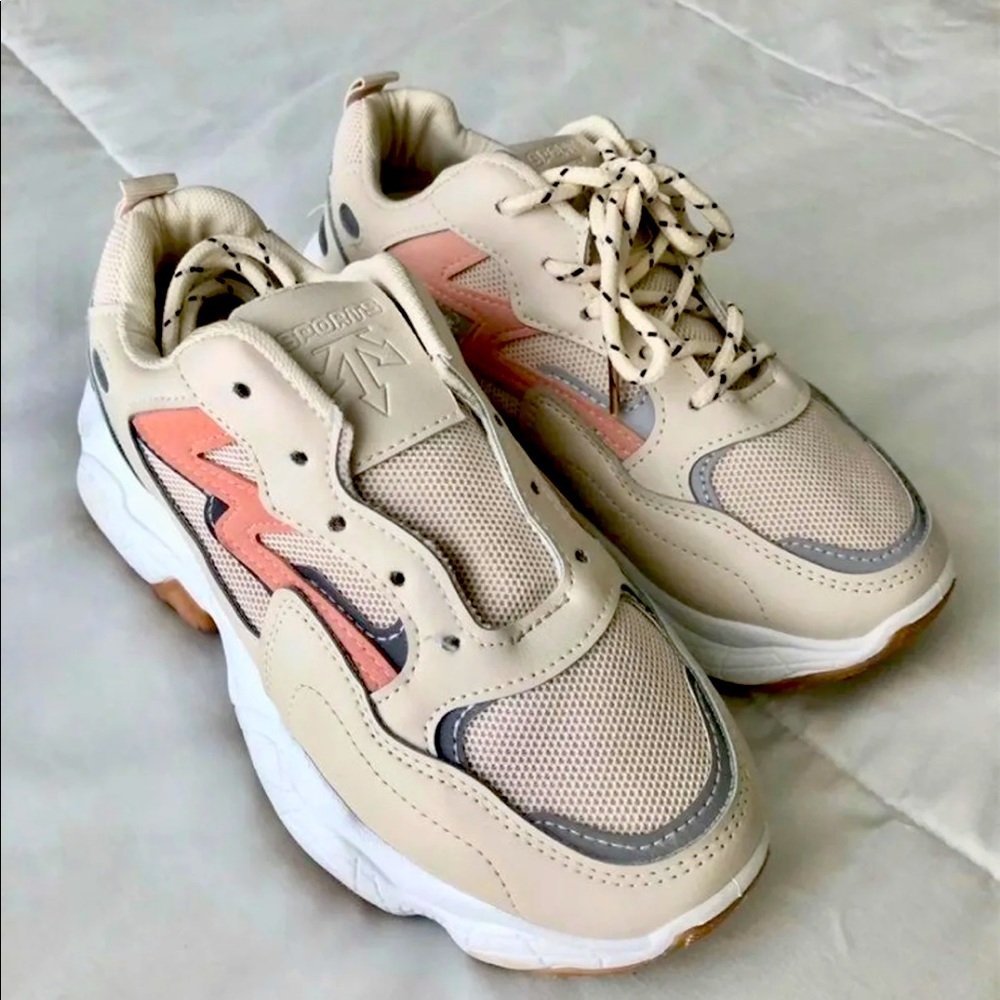 Beige cream sneakers chunky